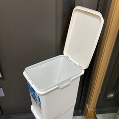 ２段式スリムゴミ箱の画像