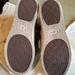 アグUGGスニーカーの画像