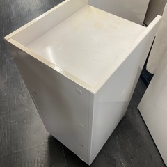 【中古】¥1,000 4段引出し　在庫3つ有り　キャスターつき付き【II201】の画像