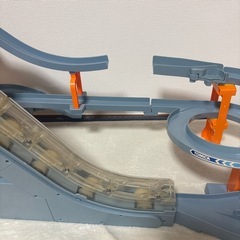 トミカ　動作確認済み！組み立てに必要な部品ありますの画像