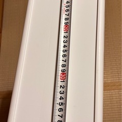 白い縦長3段ボックスの画像