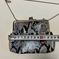 チェーン付きがま口の画像