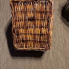 アンティーク品　手編みバスケットの画像