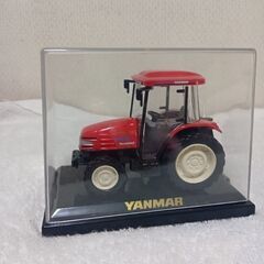 トラクターフリクションカー＆ケース付きトラクタープルバックカーの画像