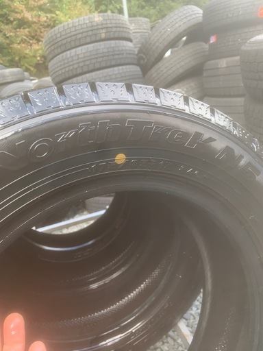 スタッドレスタイヤ　175/65Ｒ15 格安