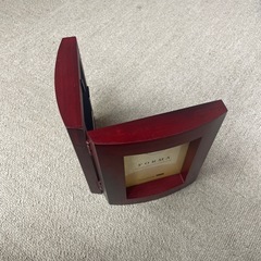 FORMA ダークレッド 二つ折りフォトフレームの画像