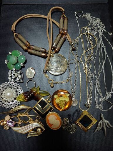 イミテーション　アクセサリー　買取してます！ イミテーションアクセサリー買取してます☺️ (RLリサイクル) 神戸の