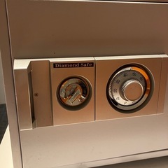 金庫　ダイヤセーフ 耐火金庫 D30-1 ダイヤルタイプ 30分耐火 A4用紙収納 29kgの画像