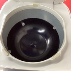 ZOJIRUSHI 象印　IH 炊飯器　炊飯ジャー 3合炊き　NP-GF05E9 2015年製の画像