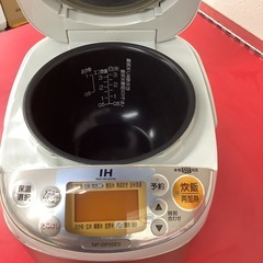 ZOJIRUSHI 象印　IH 炊飯器　炊飯ジャー 3合炊き　NP-GF05E9 2015年製の画像
