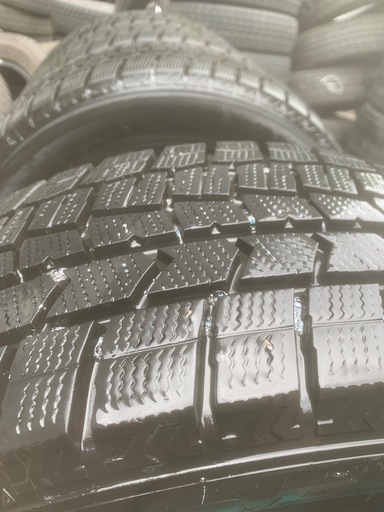 スタッドレスタイヤ　205/60R16 格安　