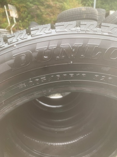 スタッドレスタイヤ　205/60R16 格安　