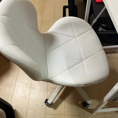 テーブル、イス
の画像