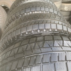 スタッドレスタイヤ　215/65Ｒ16 格安の画像