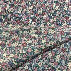 LIBERTY Alice Victoria 花柄プリント　90×57の画像