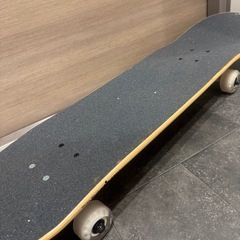 【美品】スケボー
の画像