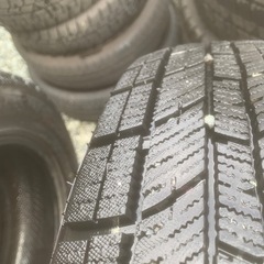 スタッドレスタイヤ　175/65Ｒ15 かくやすの画像