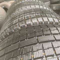 スタッドレスタイヤ　225/45Ｒ18 激安の画像