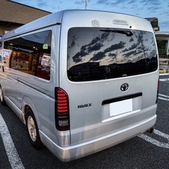 ハイエースワイド　8名乗りの画像