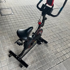 引取希望 フィットネスバイク 黒/赤 調整可能サドルの画像