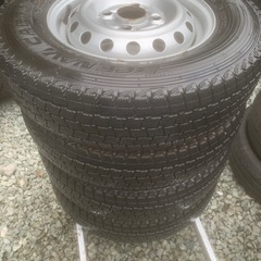 スタッドレスタイヤ　軽トラにピッタリ！145Ｒ12 格安の画像