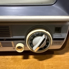 真空管テレビの画像