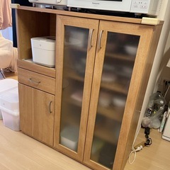 早いもの勝ち食器棚の画像