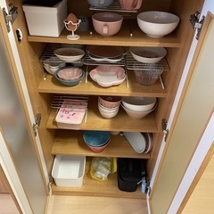 早いもの勝ち食器棚の画像