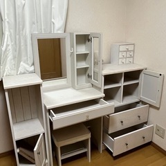 ドレッサーその他家具の画像