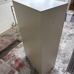 清掃済み　扉付き 4連中古ロッカー 鍵付き の画像
