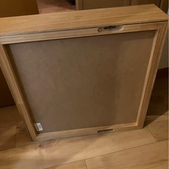 木製おしゃれな鏡の画像