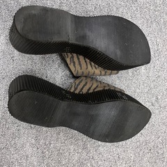 FENDI フェンディ サンダル ゼブラ柄の画像