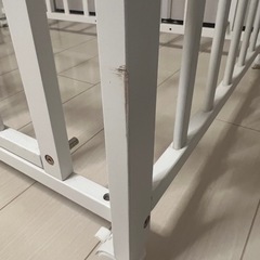 ホワイト ベビーベッドの画像