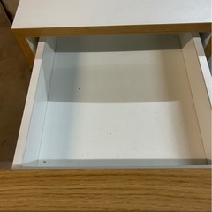 3段引き出しカウンターの画像
