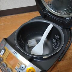 炊飯器 5合炊き 象印 NP-VC10の画像