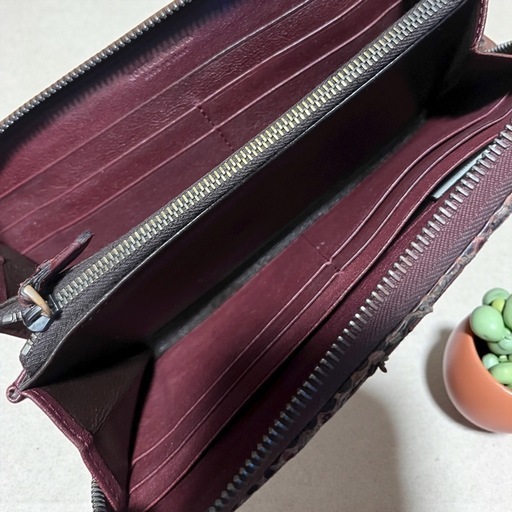ボッテガヴェネタ パイソン イントレチャート 長財布