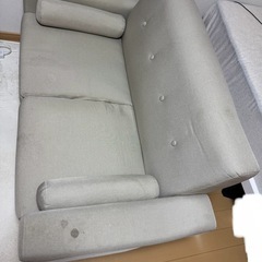 2人掛けソファー(クッション2個つき)の画像
