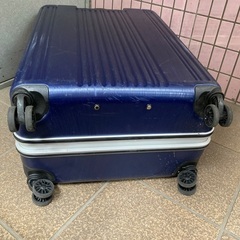 超軽量🔴大型のスーツケース75.50.30センチの画像
