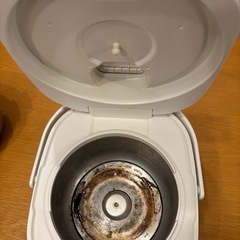 【急募】SHARP 3合炊き　炊飯器　の画像