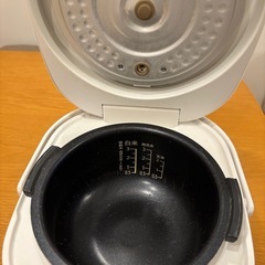 【急募】SHARP 3合炊き　炊飯器　の画像