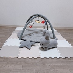 美品　IKEAベビージム　寝返り練習　ミッフィーぬいぐるみセットの画像