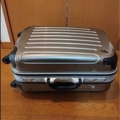 スーツケースの画像