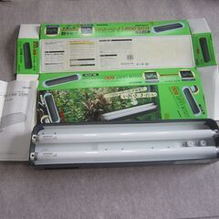 中古品の熱帯魚用カラーライトの画像