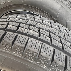 スタッドレスタイヤ4本  215/70r16  ホイール付きの画像