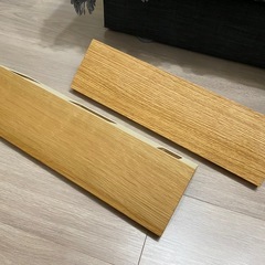 壁に付けられる家具棚・家具トレーの画像