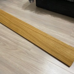 壁に付けられる家具棚・家具トレーの画像