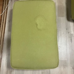 1人用ソファ(シミあり)の画像