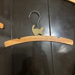 ナチュラルキッチン　木製ハンガー　猫デザイン　キッズの画像
