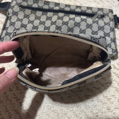 GUCCIボディーバック　ポーチセット売りの画像