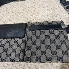 GUCCIボディーバック　ポーチセット売りの画像
